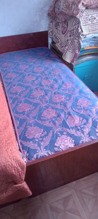 кровати б/у, в хорошем состоянии