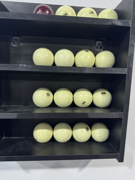 Billiardni shar sotiladi