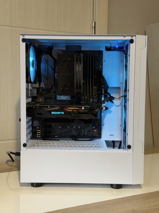 Геймърски компютър i7-6700K, RX580, 16GB