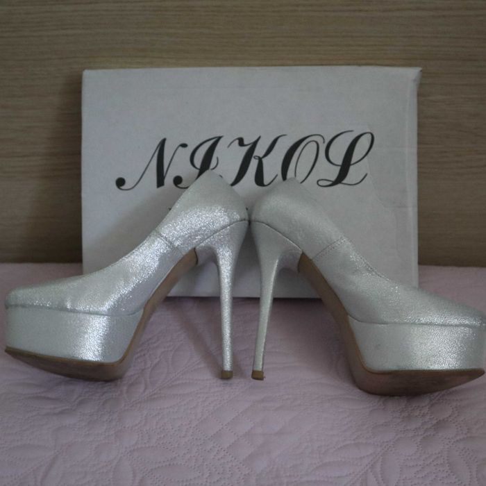 Официален сребрист комплект