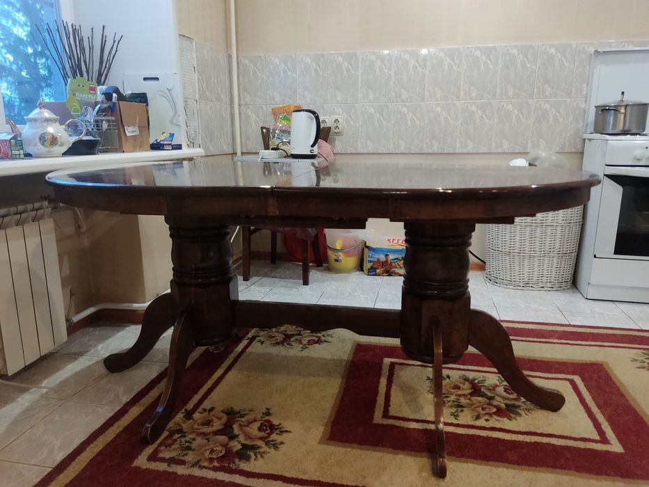 Продам стол.Производства Малайзия