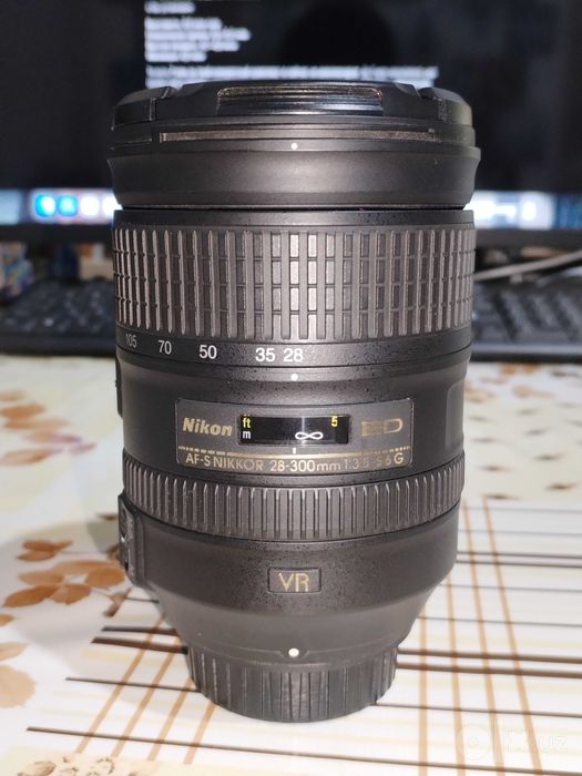 Продаю объектив Nikon 28-300 mm