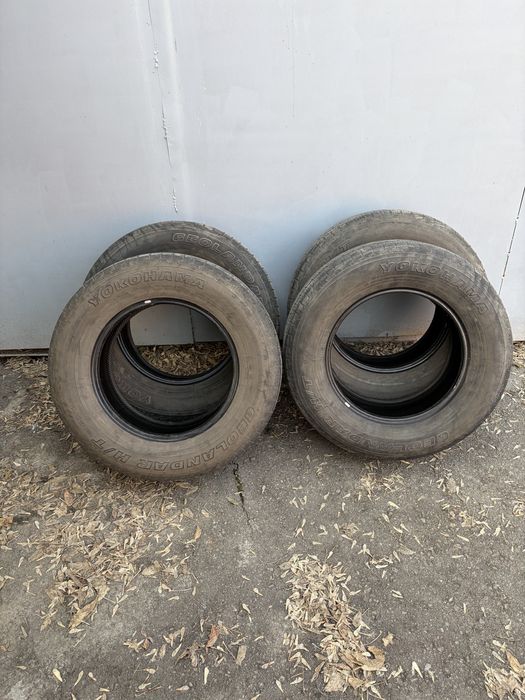 Продам комплект шин