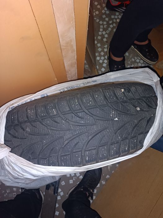 Продам резину б.у зимняя