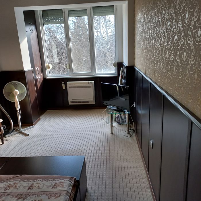 Дава се под наем Двустаен апартамент в Бургас, Център - 76 кв.м за 561 € - Снимка #11