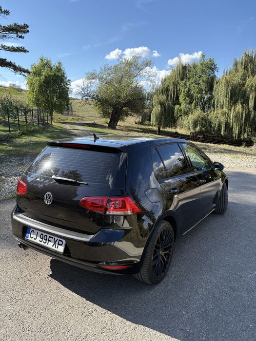 VÂND VOLKSWAGEN GOLF 7 – 2.0 TDI, 150 CP – 2014