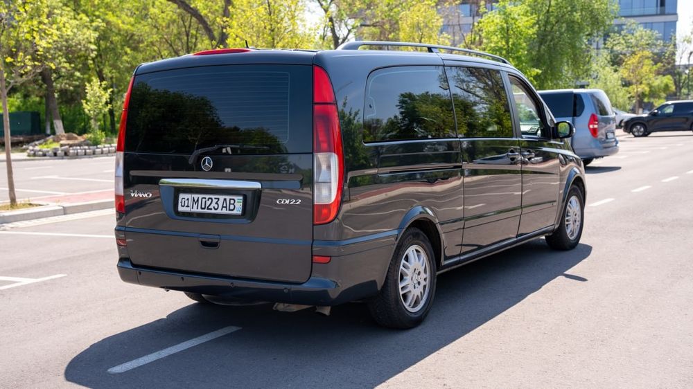 Срочно Mercedes Viano продает