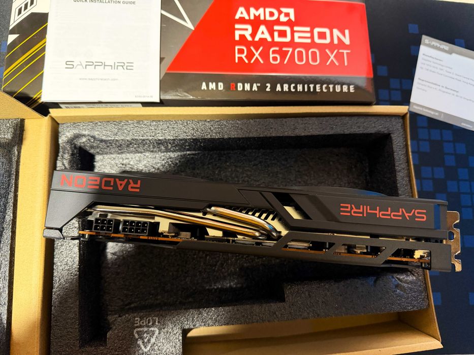 Placa video SAPPHIRE PULSE AMD Radeon RX 6700 XT 12GB GDDR6 192bit