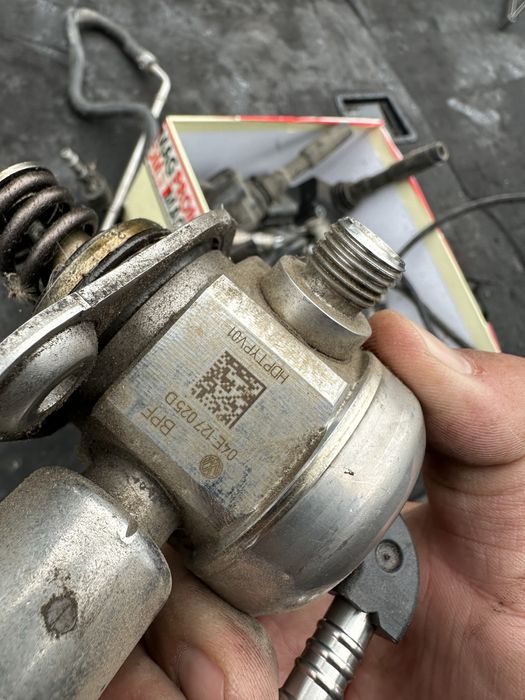 Горивна помпа Vw Skoda Audi q2 q3 A3 1.4 TSI, 122 к.с., 04E 127 025 D
