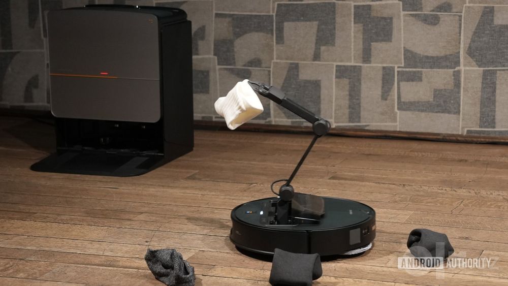 Робот Пылесос Roborock Saros Z70 — топовый робот-пылесос