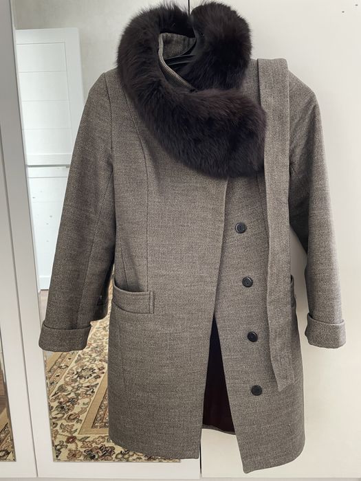 Продам зимнее пальто Астана