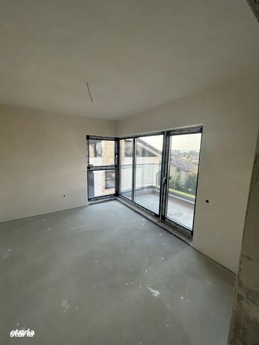 Unitate duplex l 143 mp utli l curte l panorama l Andrei Muresanu