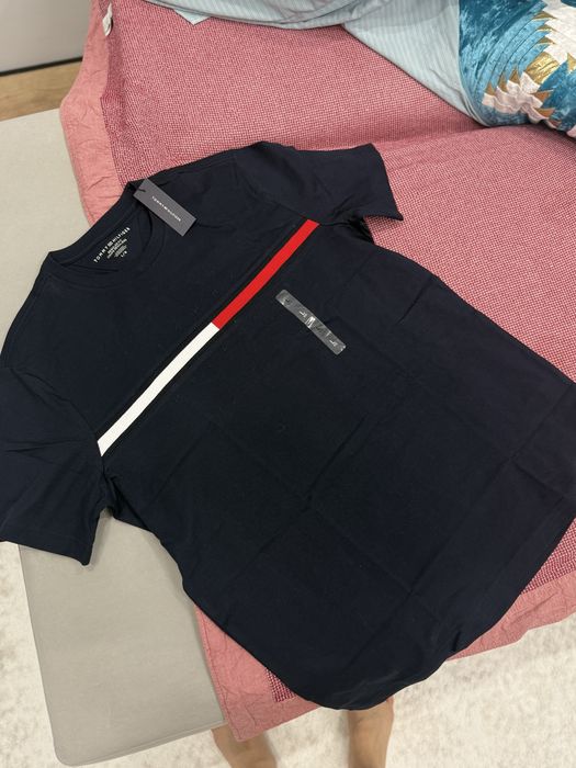 Продается футболка Tommy Hilfiger