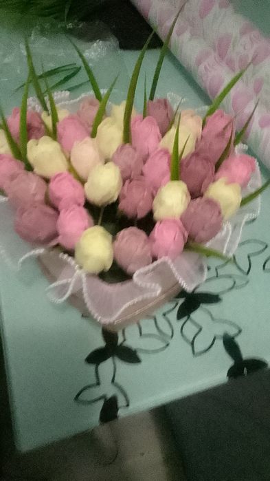 Сладкие букеты из шоколада