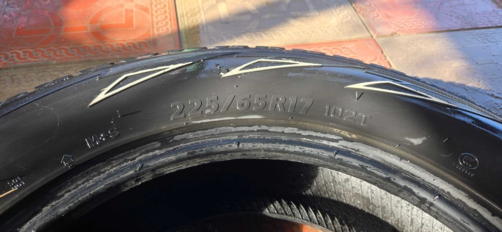 АТ шины 225/65/17