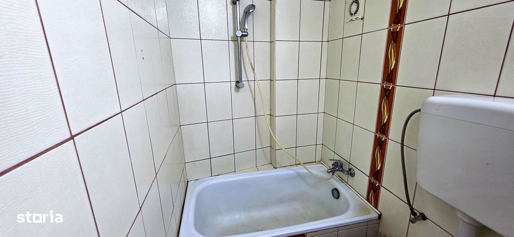 Universitate garsoniera mobilata si utilata de vanzare