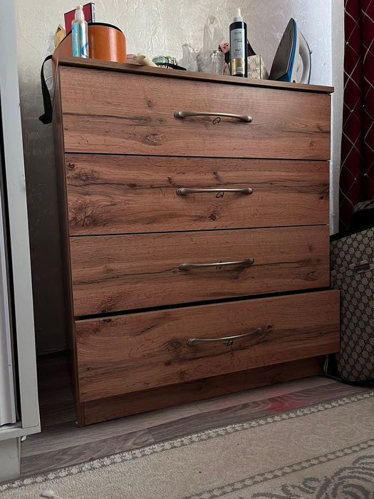 Тумбочки каричневый