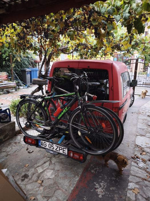 Vand suport carlig pentru 2 biciclete suporta 60kg