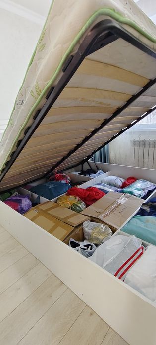 Спальный диван для спальни