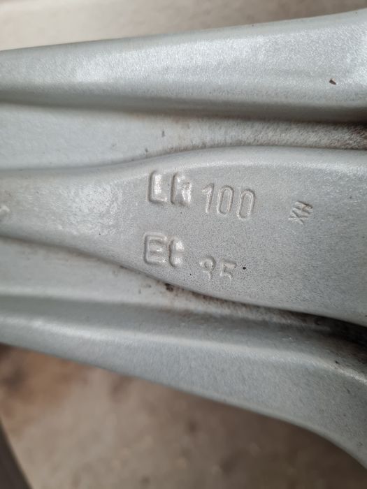 Джанти BORBET за VW AUDI SEAT SKODA Toyota Subaru R17 5x100 ET35 8J