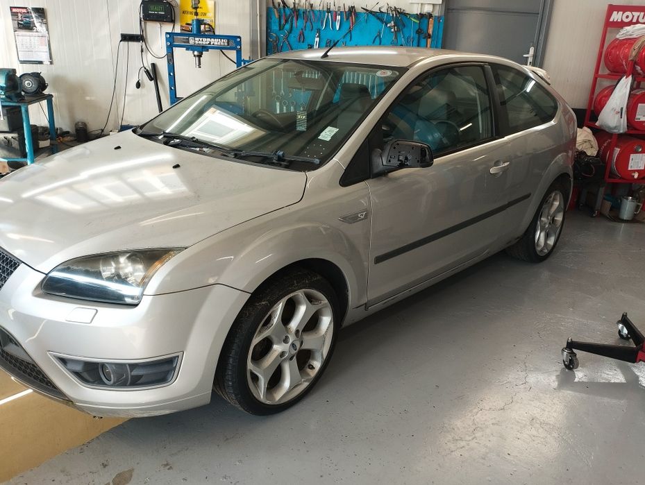 1.6 бензин има катализатор продава се цяла