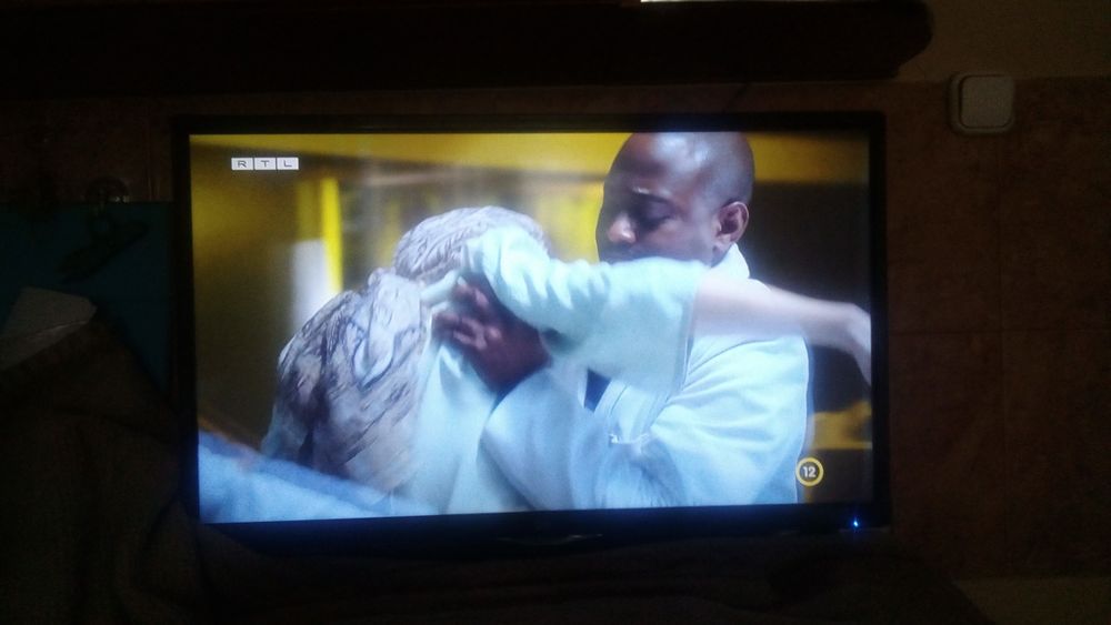 Vând Tv LED 81 diagonala stare perfecta de funcționare Cu predare în O