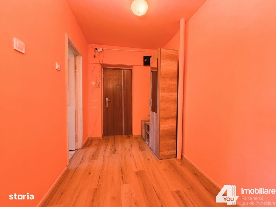 Apartament 2 camere Zona Boul Rosu , 70 mp, et. 2/4 cu termoteca