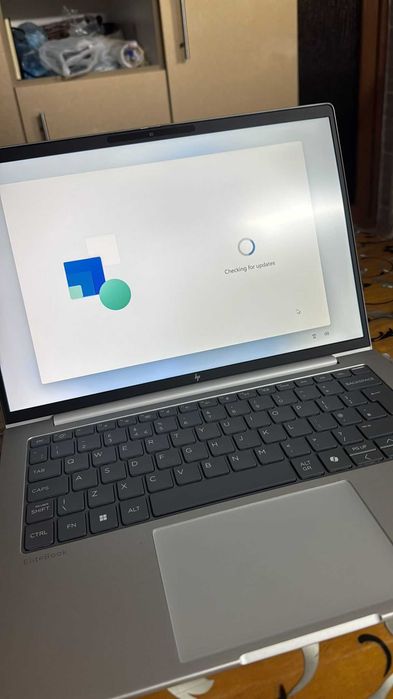 Laptop Hp elitebook 8g1i 14 ai