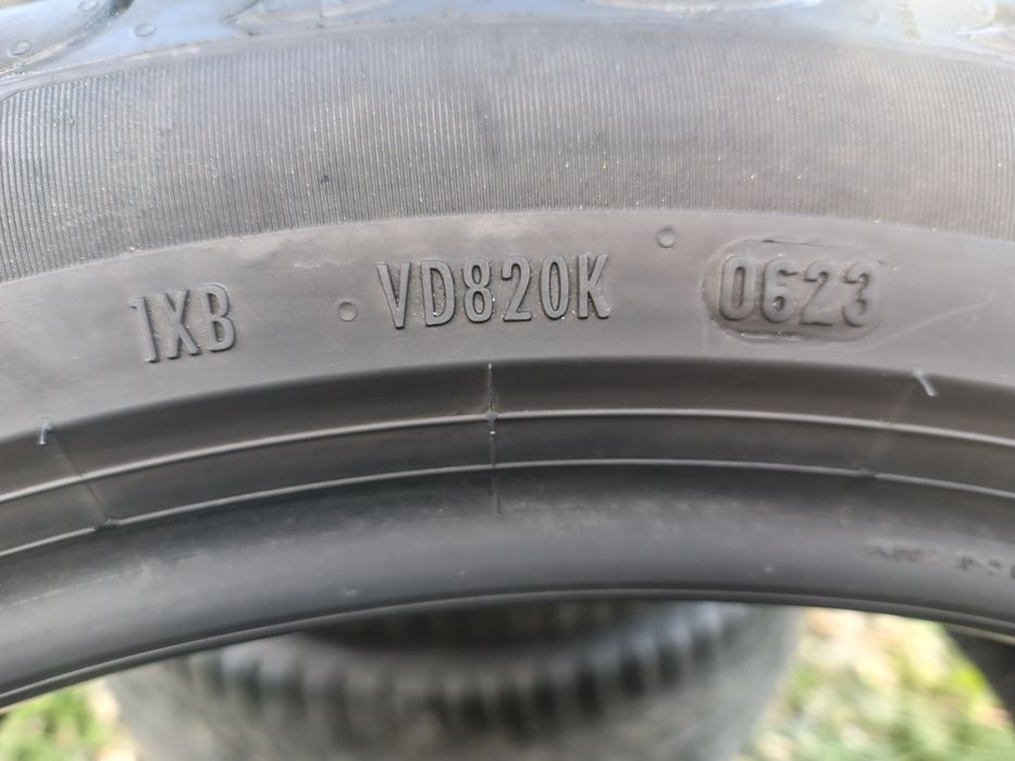 Vând 4 anvelope vara 18