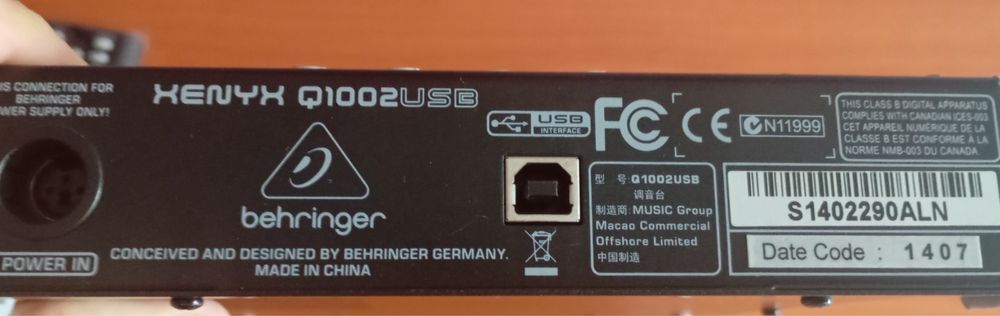 Продавам  Behringer XENYX Q1002USB като чисто НОВ - 10/10