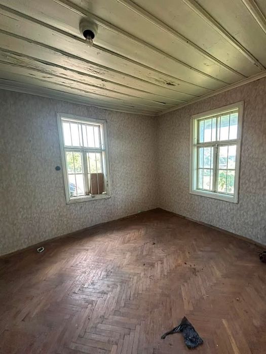 Продавам къща в село Козаревец