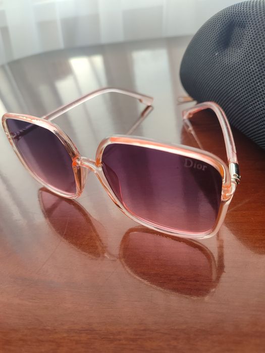 Солнцезащитные очки от dior