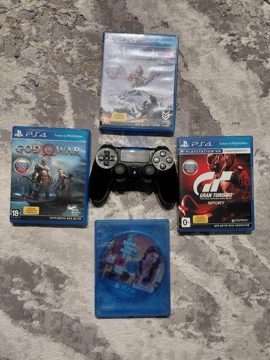 PS4 Slim 1TB +4 игры (диски) + DualShock 4