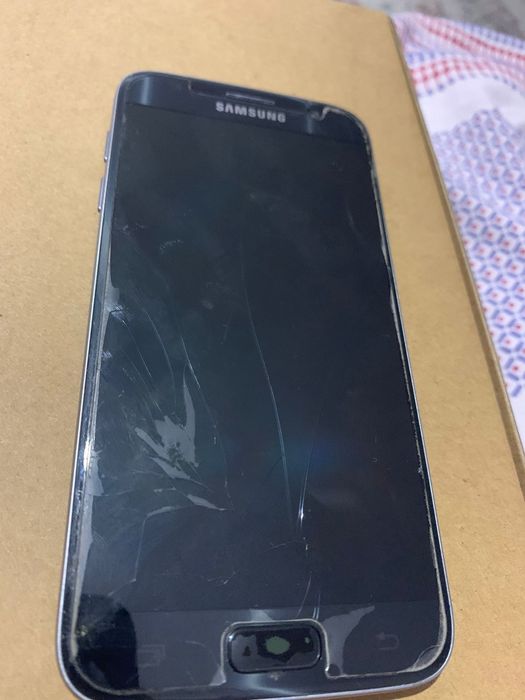 Продам срочно Самсунг s7