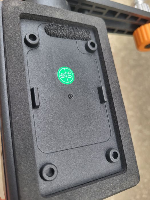 Вакуумна стойка поставка за лазерен нивелир