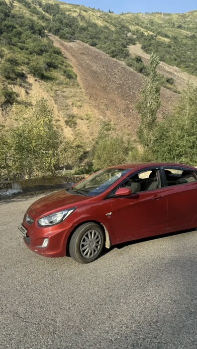Hyundai Accent 2012
