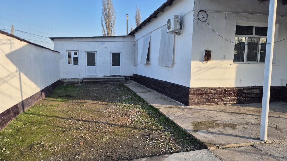 Яшаш учун тайёр уй сотилади