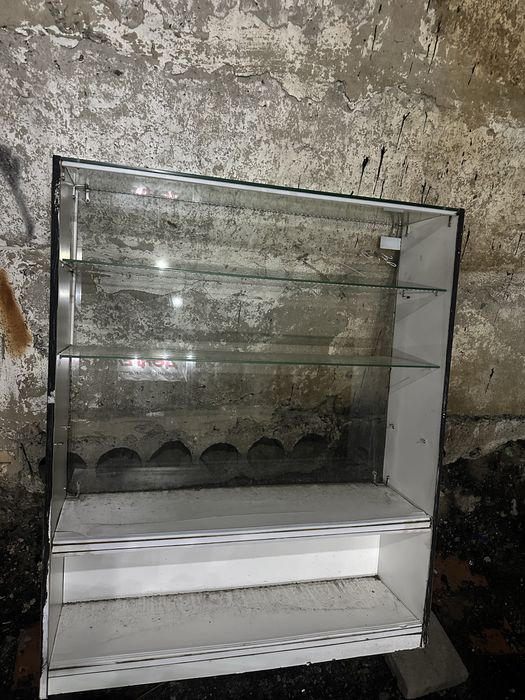 Продам витрину в хорошем состоянии