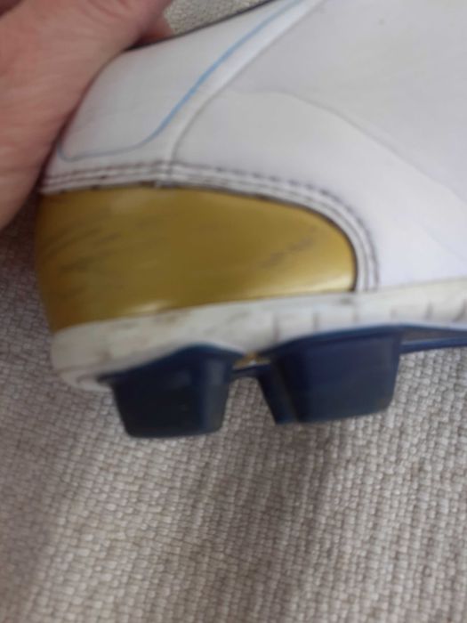 Детски бутонки Адидас