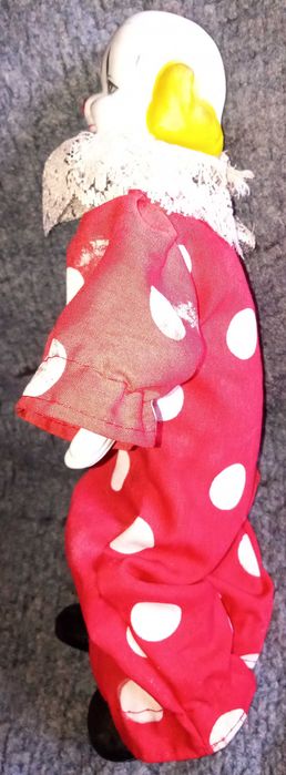 Играчка клоун с порцеланова глава