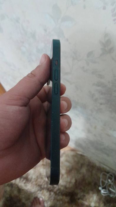 Iphone 14 arata foarte bine , merge 10/10