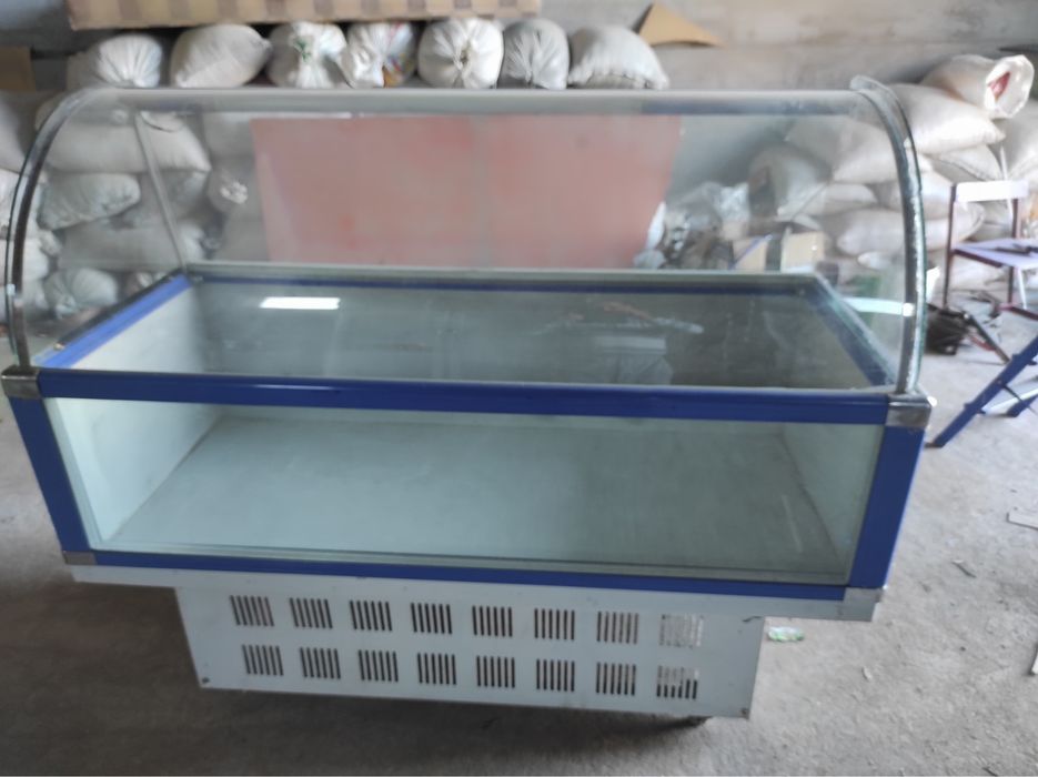 Холодильники продам