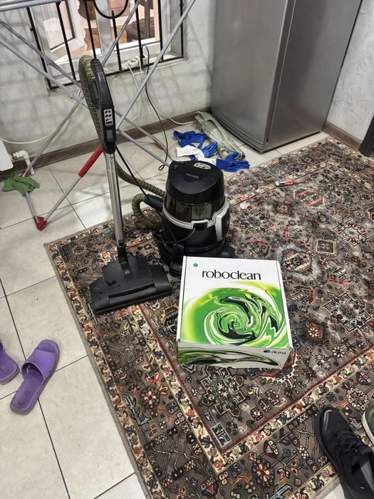 Продам Профисиональный пылесос ROBOCLEAN срочно