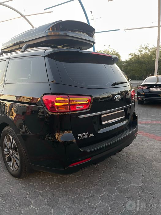 Kia Carnival 3.5L avtomobil sotiladi !