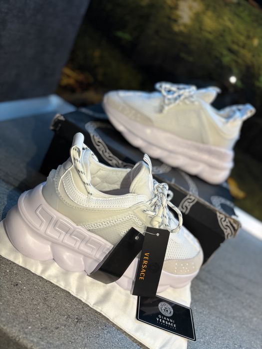 Versace chain reaction