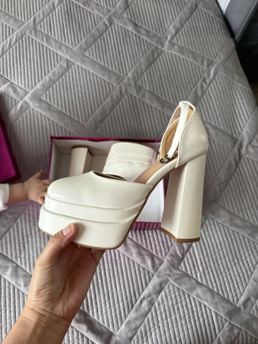 Каблук платформа белый