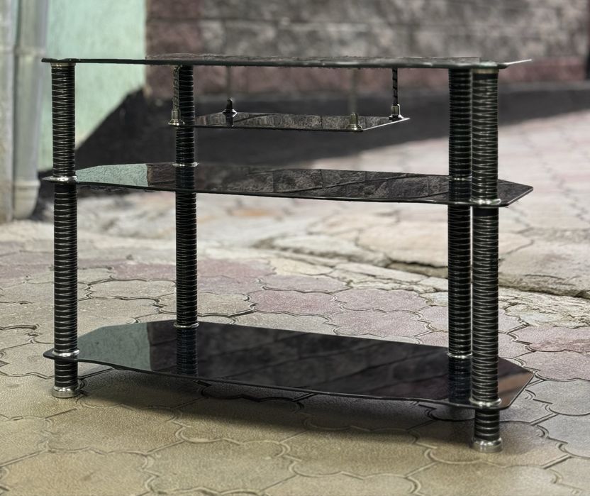 Продается тумба под телевизор(игрушки, компьютер и т.д)