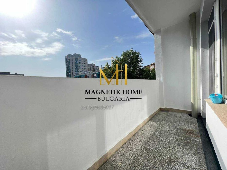 Чудесен тристаен апартамент с гледка море в ж.к. Зорница