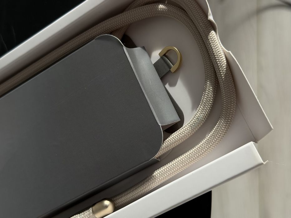 Продам чехол на iPhone 15 pro