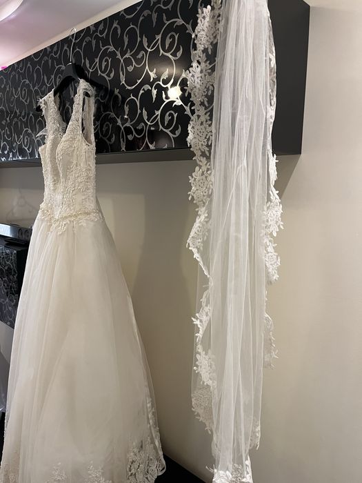 Rochie mireasa eleganta